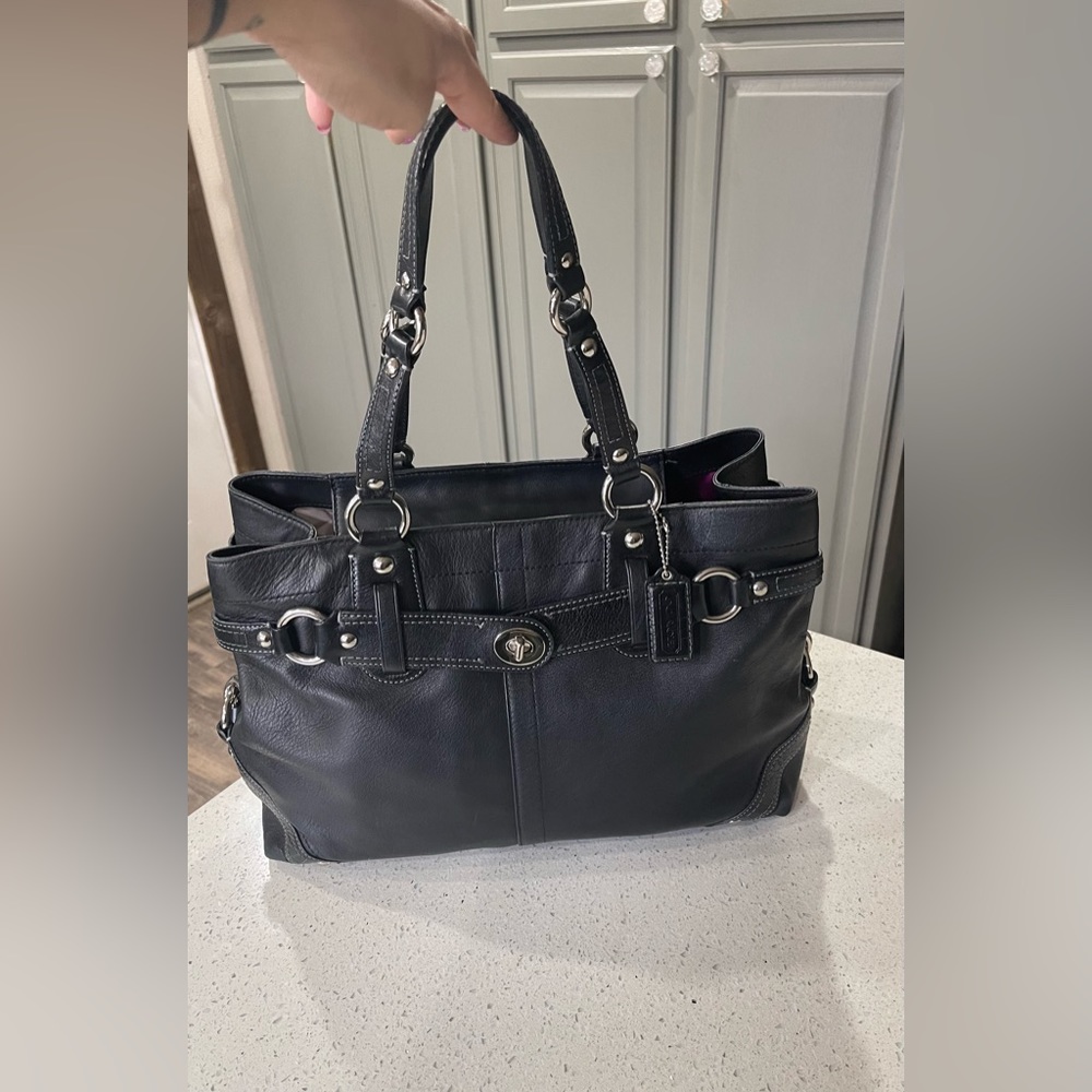 Coach Black Leather Shoulder Bag EUC